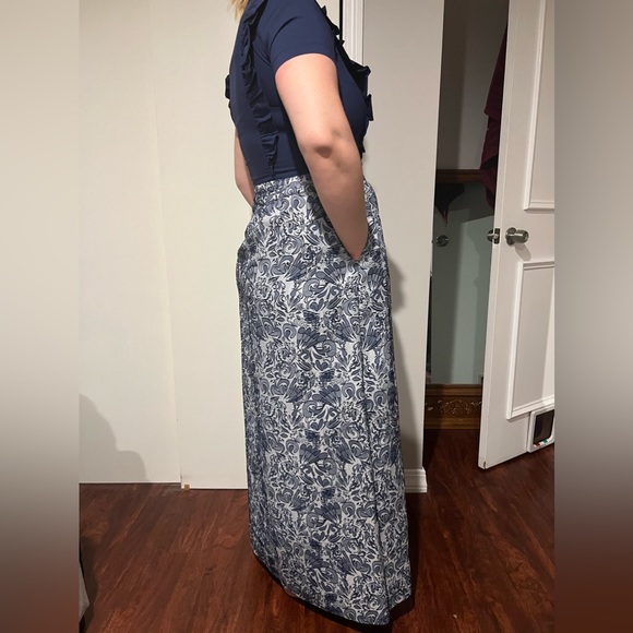 Dress - Picture 4 of 5